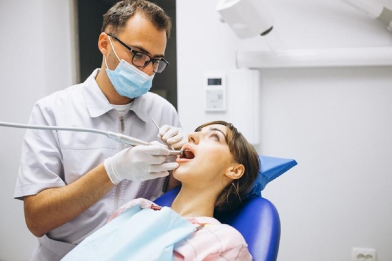 Trasforma il tuo sorriso con gli impianti dentali All-on-4 e All-on-6 in Albania